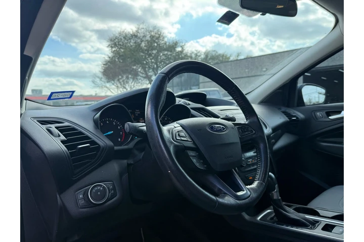 $10500 : 2017 Escape SE image 7