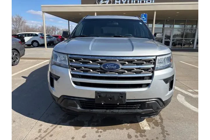 $15998 : Ford Explorer 2019 Base 4dr image 3