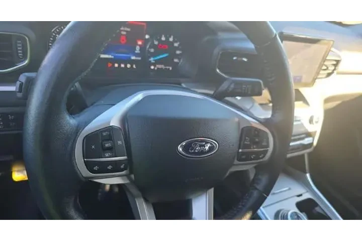 $29950 : Ford Explorer 2022 XLT 4dr S image 10