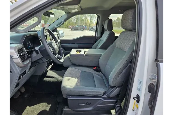 $33500 : Ford F-150 2023 4x4 XLT 4dr image 10