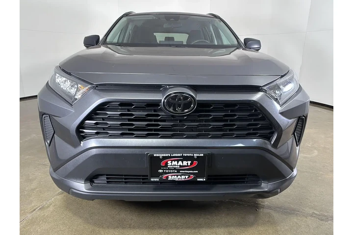 $17997 : 2019 RAV4 LE image 5