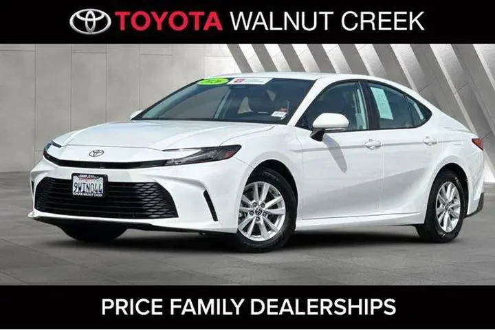 $29900 : Toyota Camry 2026 LE 4dr Sed image 1