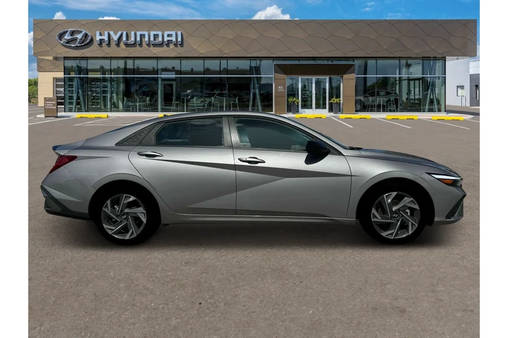 $23520 : Hyundai ELANTRA Hybrid 2025 image 9