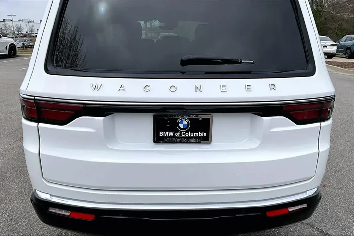 $38498 : Jeep Wagoneer 2023 4x2 4dr S image 10