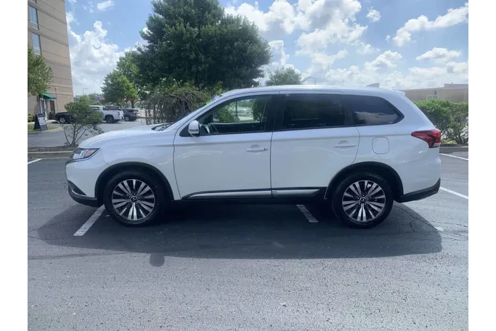 $9995 : 2020 Outlander SE image 3