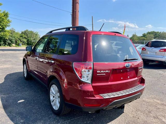 $10300 : 2012 Forester 2.5X Limited image 8