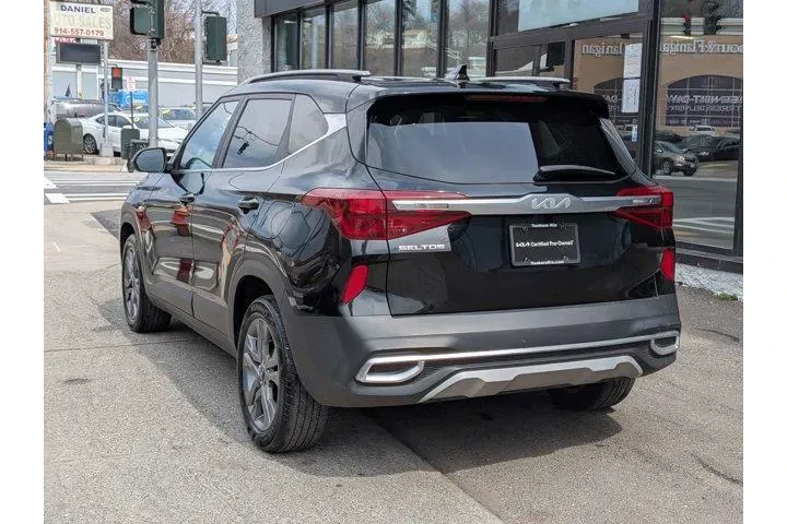 $21895 : Kia Seltos 2023 AWD S 4dr SU image 9