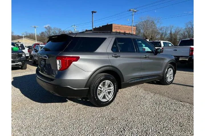 $21900 : Ford Explorer 2021 AWD XLT 4 image 8