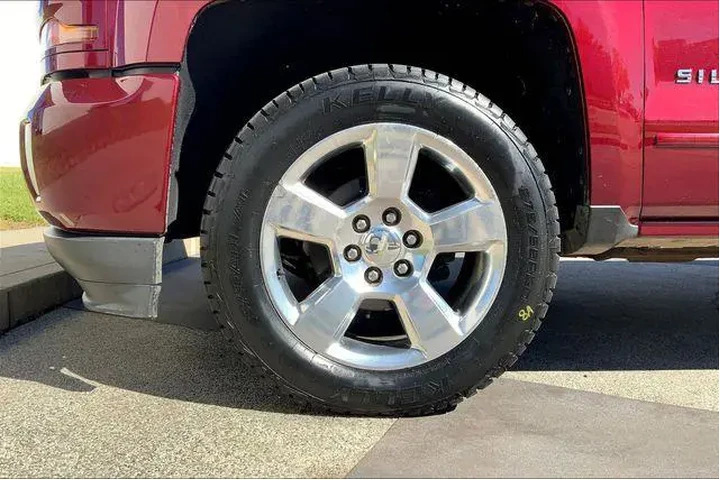 $27985 : Chevrolet Silverado 1500 201 image 9