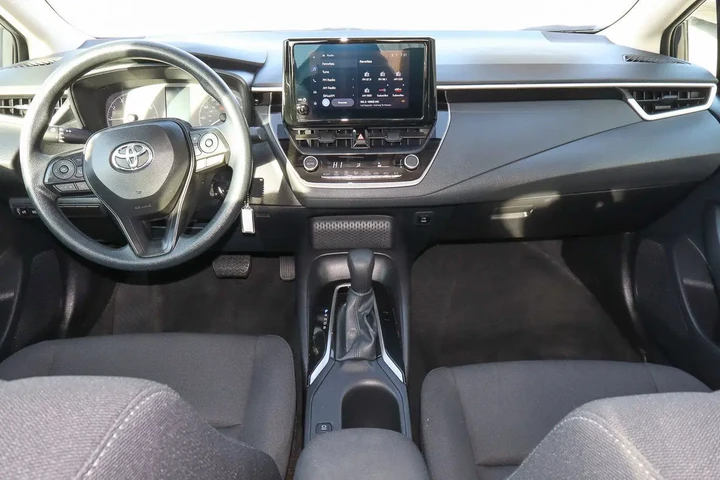 $20988 : 2025 Corolla LE CVT image 10