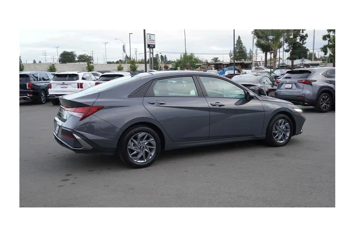 $19984 : 2024 Elantra SEL image 5