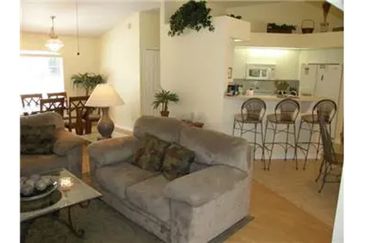 $2200 : Rental property with 3 bedro image 8