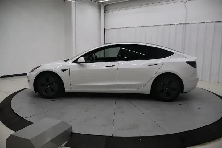 $24917 : Tesla Model 3 2023 4dr Sedan image 7