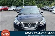 $17227 : PRE-OWNED 2019 NISSAN KICKS SV thumbnail