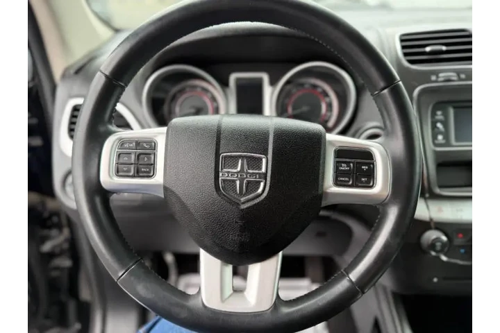 2018 Journey SE image 8