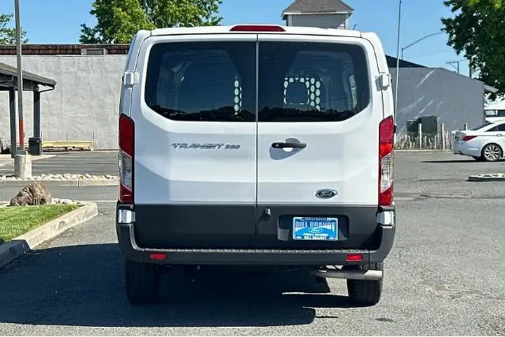 $39976 : Ford Transit 2025 250 3dr LW image 4