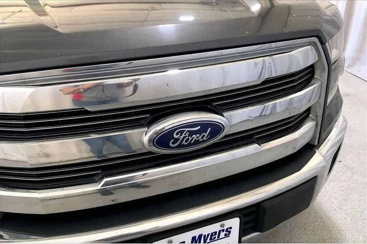 $17761 : Ford F-150 2016 4x2 Lariat 4 image 7