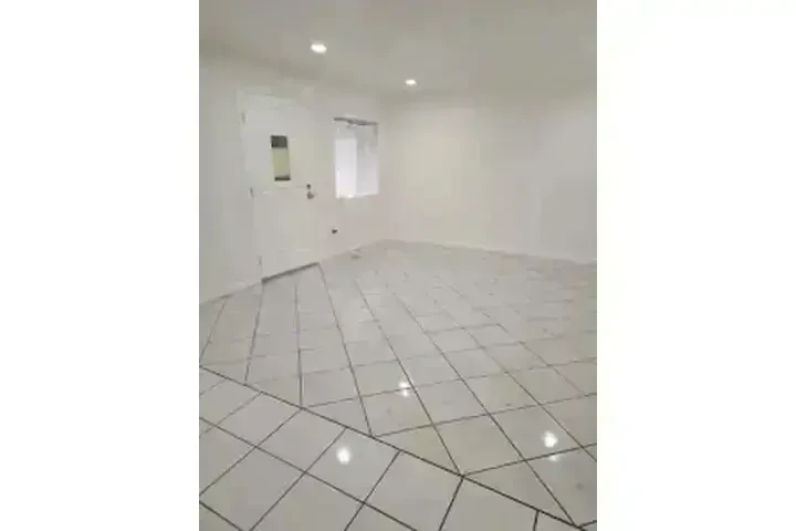 HUNTINGTON PARK RENTO CASA image 5