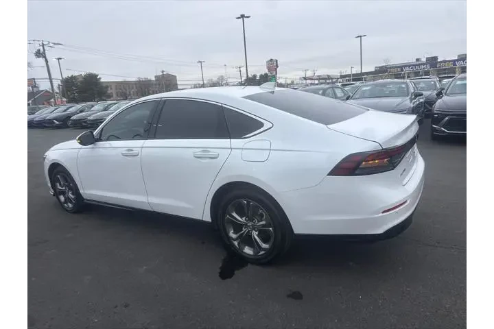 $27995 : Honda Accord Hybrid 2023 EX- image 5