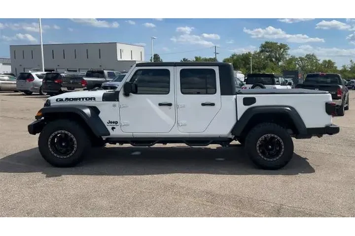 $25995 : Jeep Gladiator 2020 4x4 Spor image 5