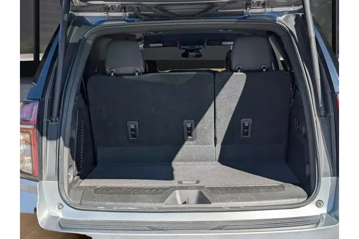 Chevrolet Tahoe 2023 4x4 LT image 10