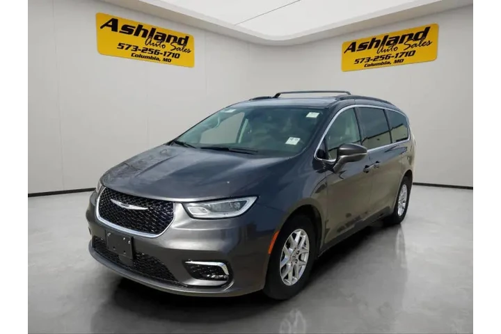 $17900 : 2022 Pacifica Touring L image 2