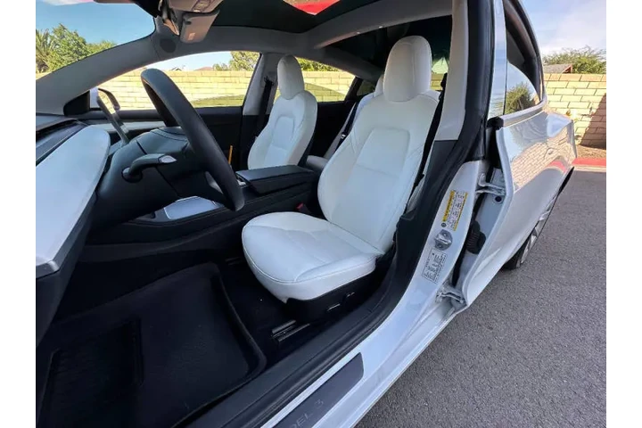 $24999 : 2022 Model 3 image 3