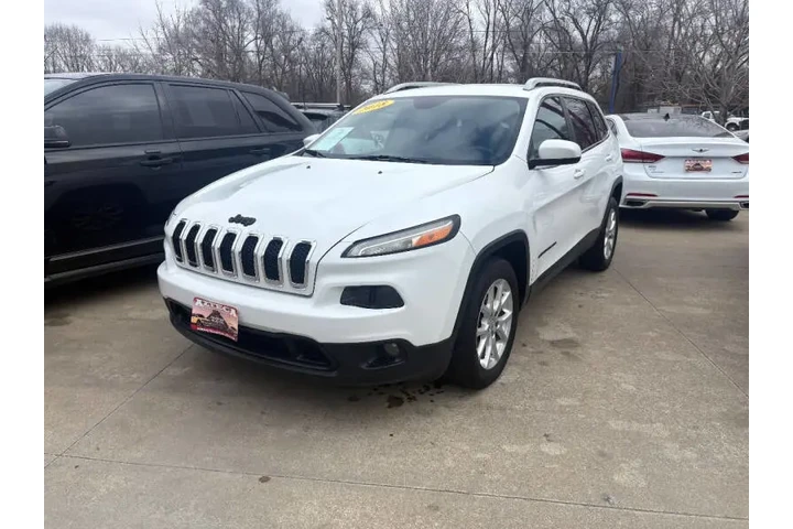 $10950 : 2018 Cherokee Latitude Plus image 1