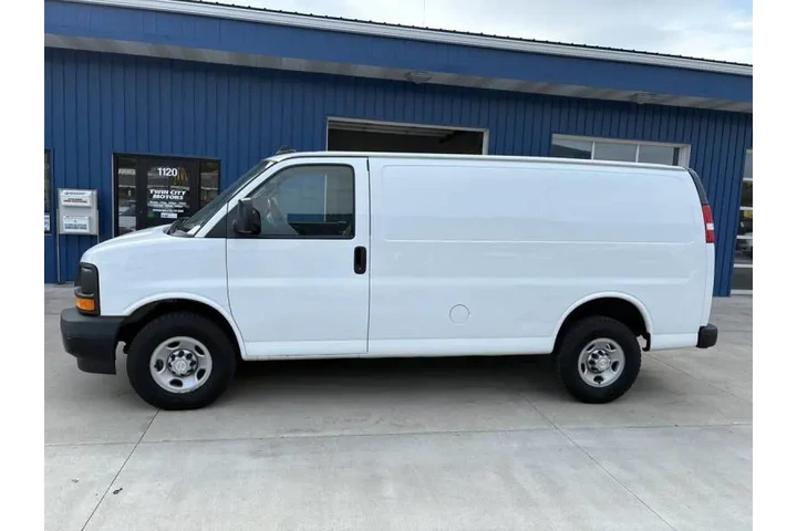 $18990 : 2017 Express 2500 image 1