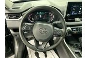 $28050 : Toyota RAV4 2023 AWD LE 4dr thumbnail