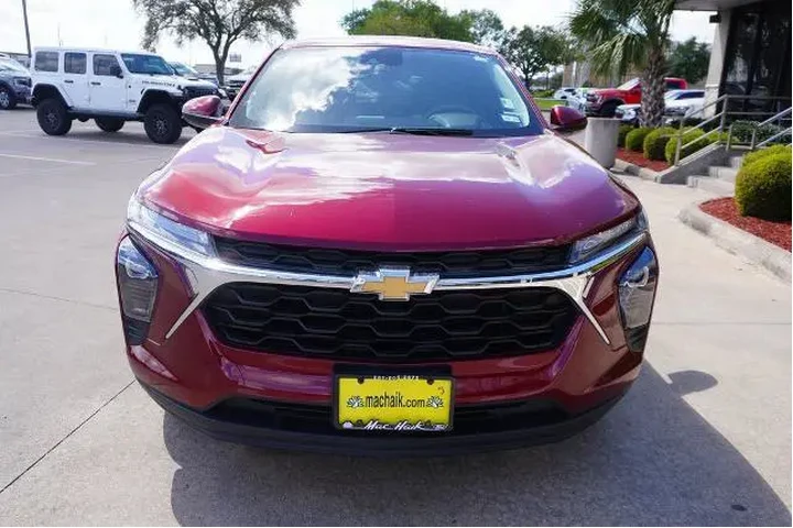 $21488 : Chevrolet Trax 2025 LS 4dr C image 2