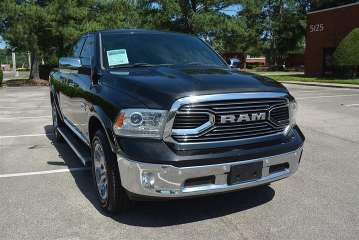 2017 1500 Laramie Limited image 4