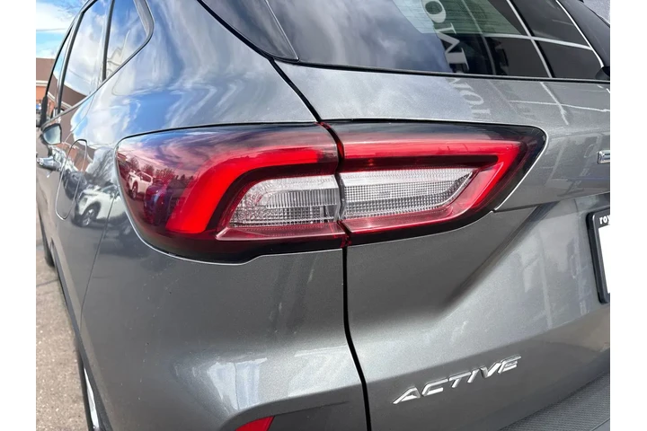 $24995 : 2025 Escape Active image 9