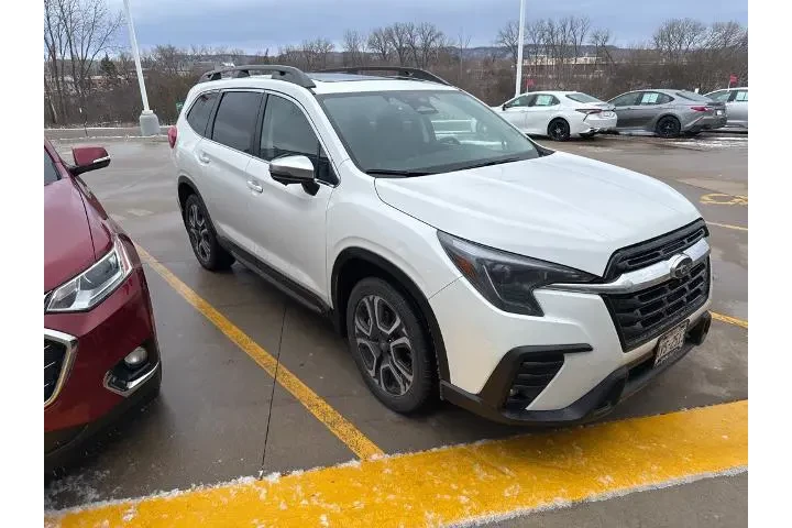 $29997 : Subaru Ascent 2023 AWD Limit image 3