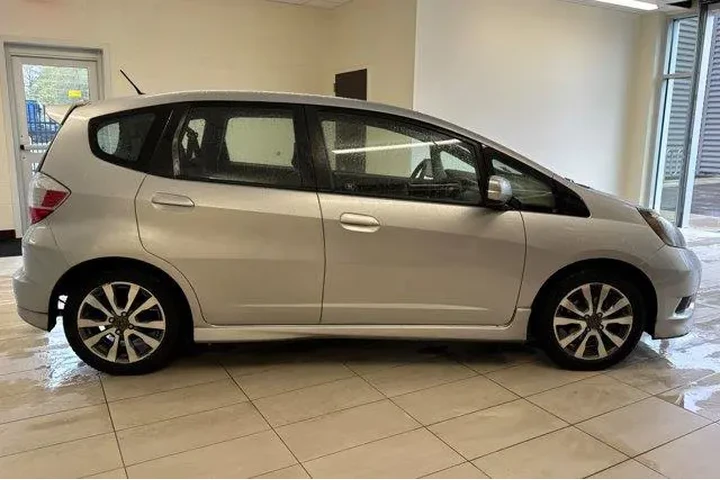 $10998 : Honda Fit 2012 Sport 4dr Hat image 3