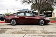$22794 : Nissan Altima 2024 2.5 SV 4d thumbnail
