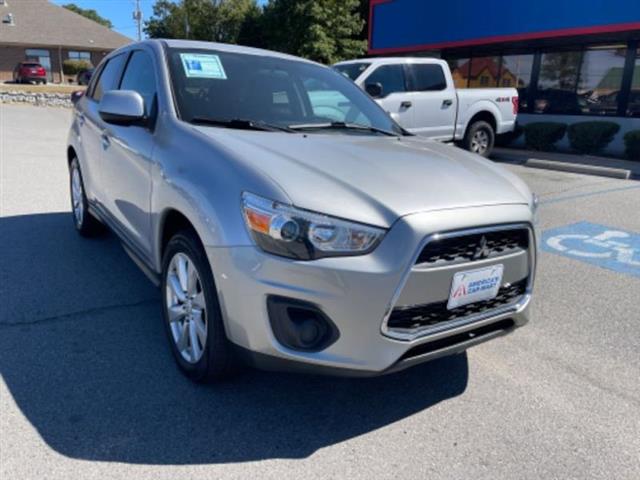 2015 Outlander Sport image 3