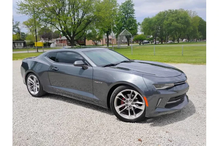 $15997 : 2017 Camaro LT image 2