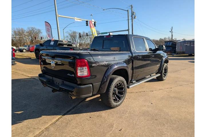 $27995 : 2020 RAM 1500 image 4