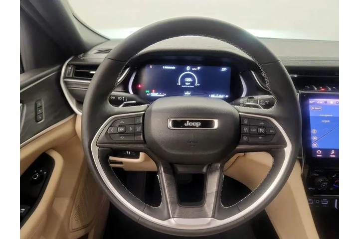 $37998 : Jeep Grand Cherokee L 2024 4 image 9