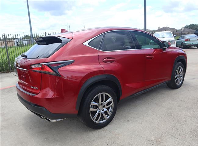 $21500 : 2015 NX 200t FWD image 5