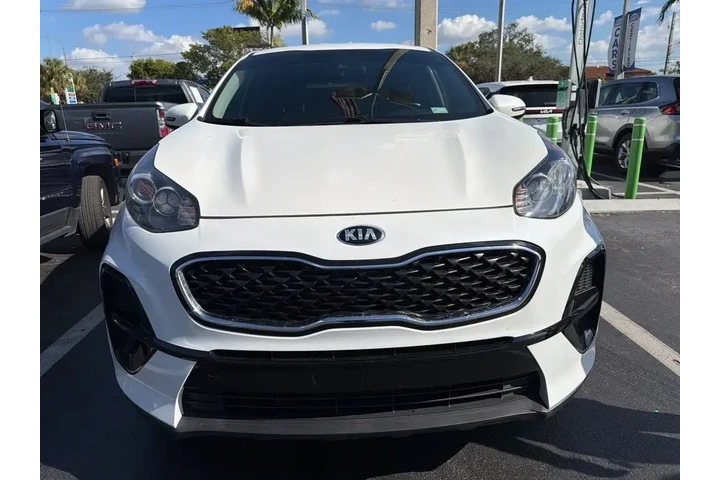 $13991 : Kia Sportage 2022 LX 4dr SUV image 2