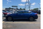 $13900 : 2015 Genesis thumbnail