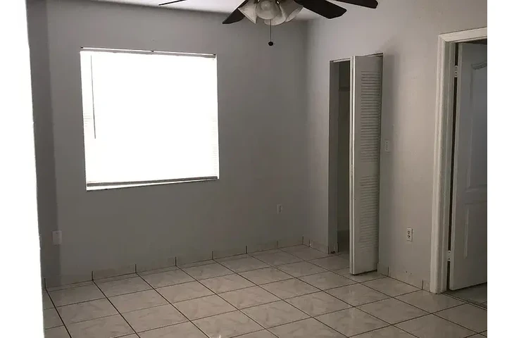 $2000 : HOUSE RENT IN MAIMI FLORIDA image 2