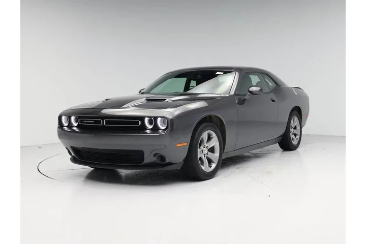 $23998 : Dodge Challenger 2019 SXT 2d image 4