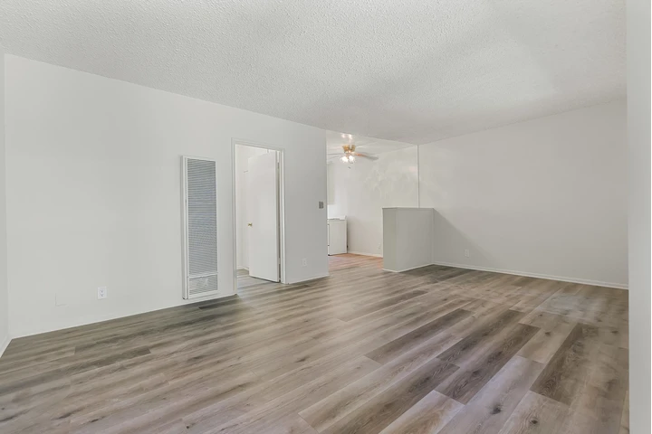 $1795 : Ladera 1 Bd 1 Bath $1,795 image 3