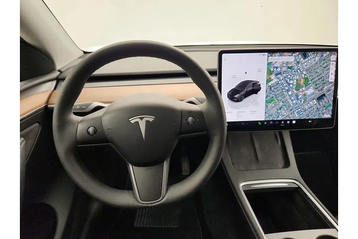 $34998 : Tesla Model Y 2024 Long Rang image 10