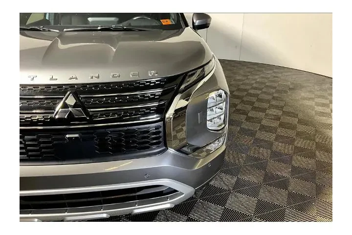 $26525 : Mitsubishi Outlander 2022 AW image 9