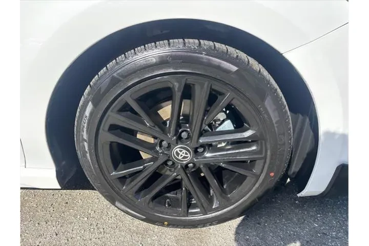 $29898 : Toyota Camry 2025 SE 4dr Sed image 8