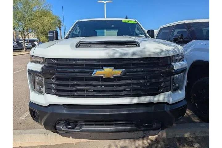 Chevrolet Silverado 2500HD 2 image 2